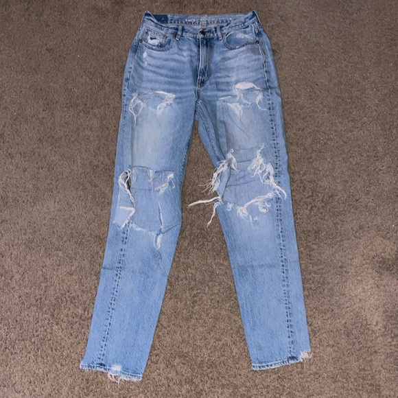American Eagle ripped jeans size 8 - Picture 1 of 8